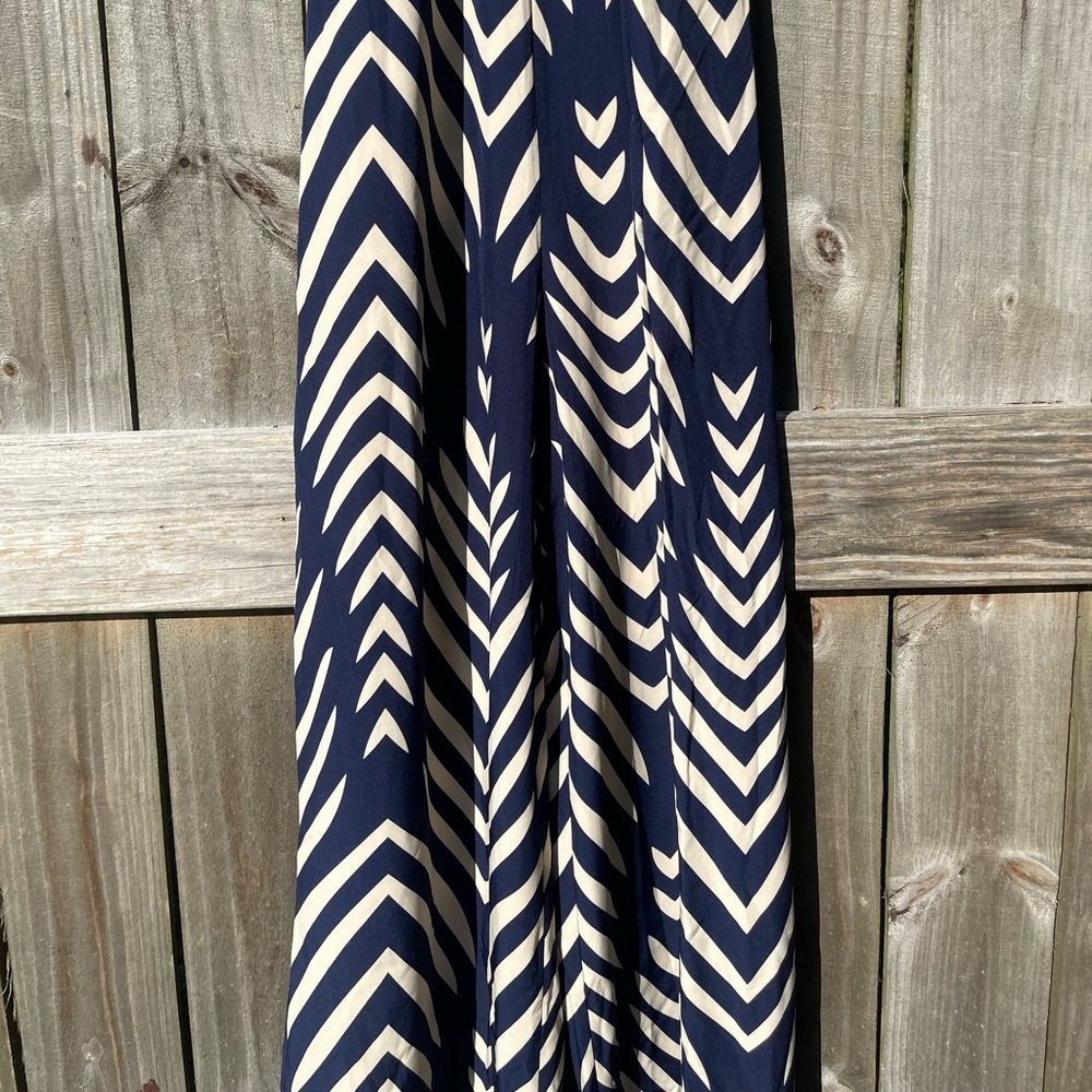 SHEIN Navy and Cream Chevron Jumpsuit Size 6 - Picture 3 of 8